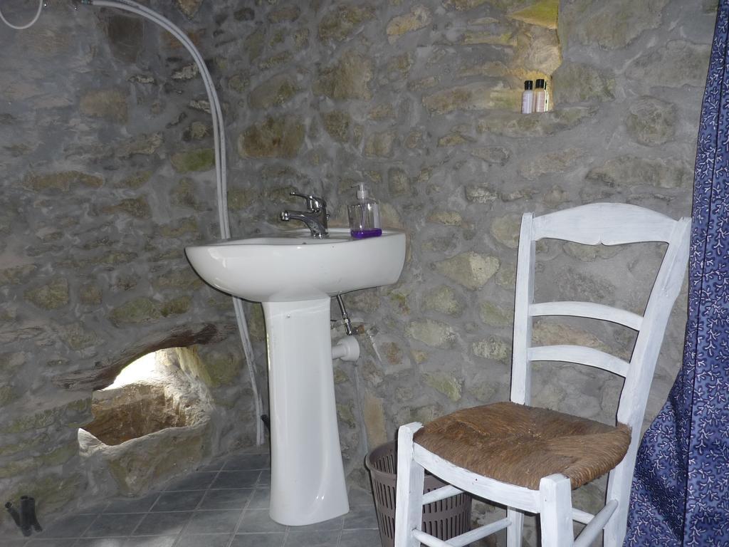 Micro-Cottage In Pietra La Ratatouille Dego Room photo